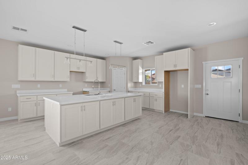 31912 S Bush St Wittman AZ 85361-21