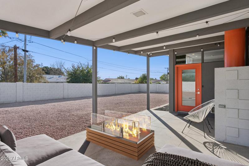 Spacious covered patio