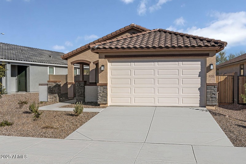 KBPHX_MIR_MagnoliaatDesertPassage-Lot15_