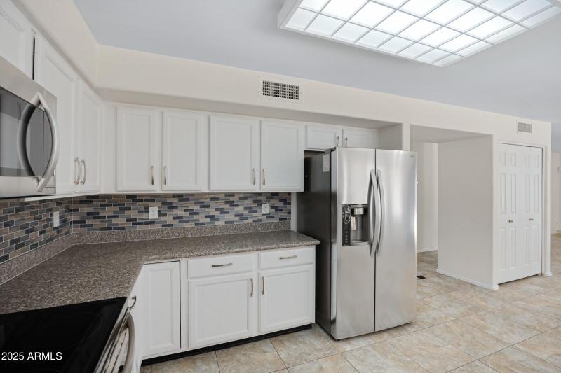 4237 E Rockledge Rd-14