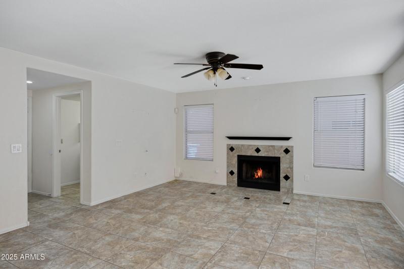 4237 E Rockledge Rd-18