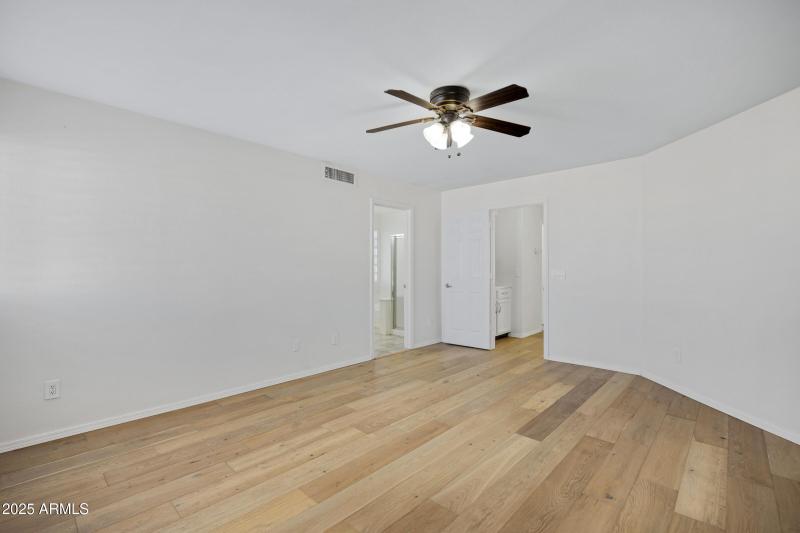 4237 E Rockledge Rd-31