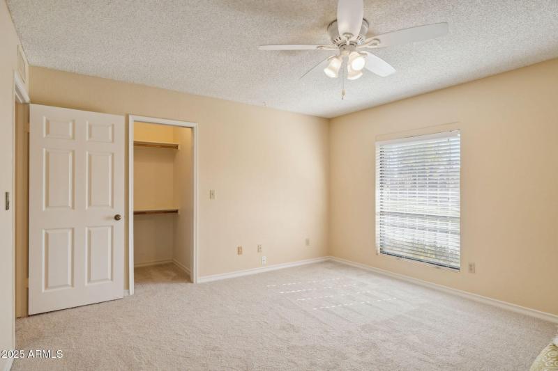 24 - 8418 E Via de Viva