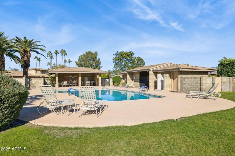 34 - 8418 E Via de Viva