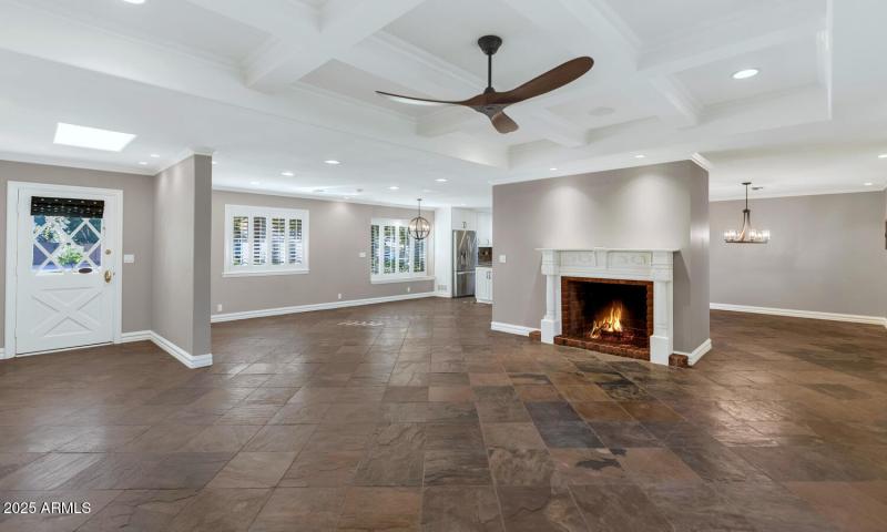 416 W McLellan Blvd-large-017-025-416 W