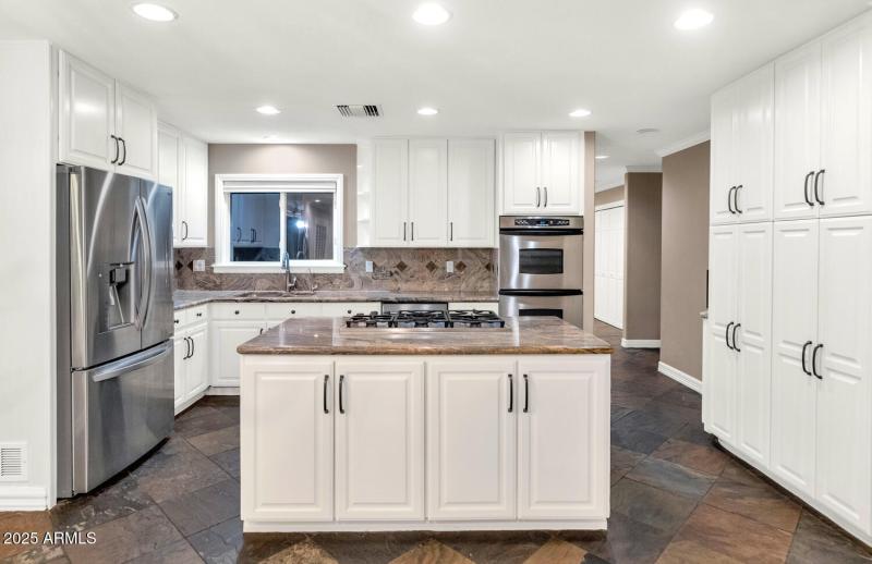 416 W McLellan Blvd-large-022-051-416 W