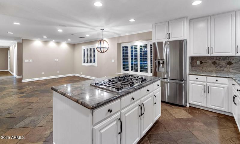 416 W McLellan Blvd-large-023-039-416 W