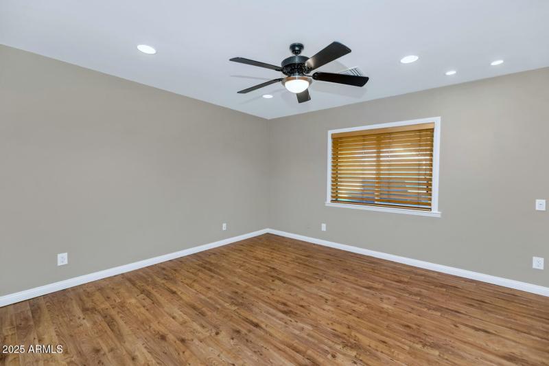 416 W McLellan Blvd-large-035-022-416 W