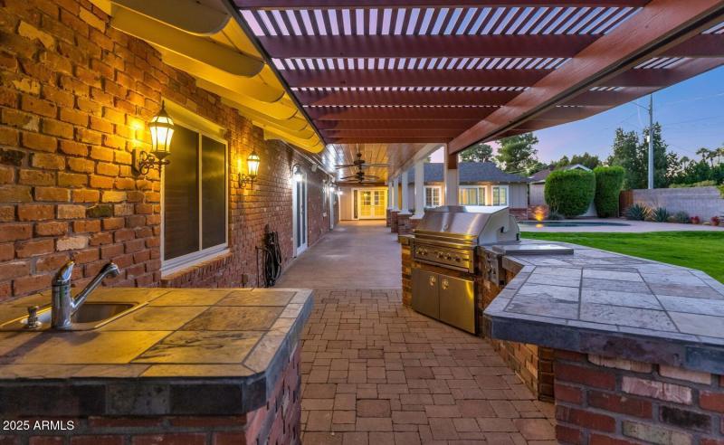 416 W McLellan Blvd-large-060-044-416 W