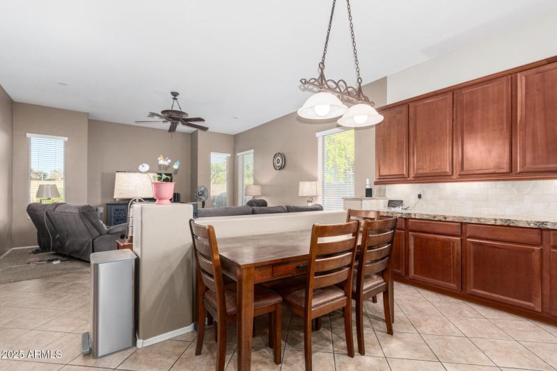 Dining area in Kitchen