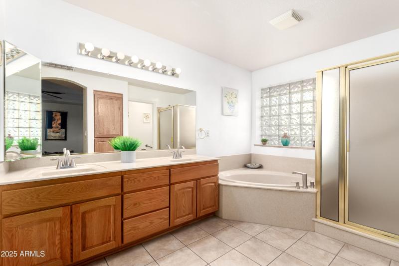 69438c_19 - KILAREA master bath