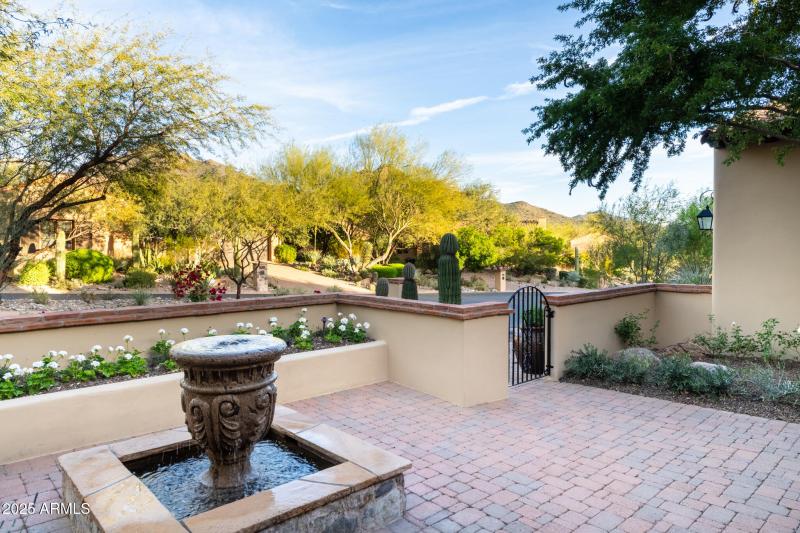 Calm. Welcoming. Private.