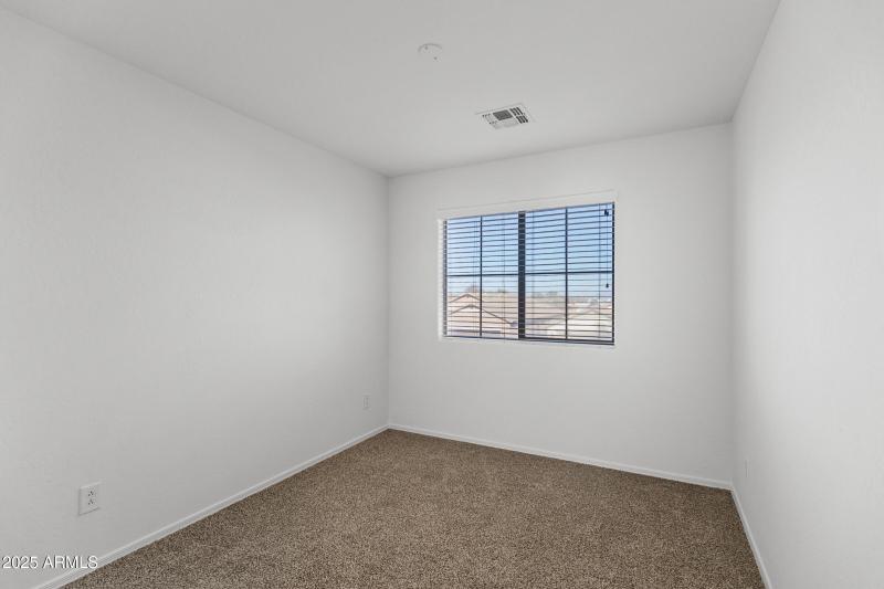 315 E Christopher St-23