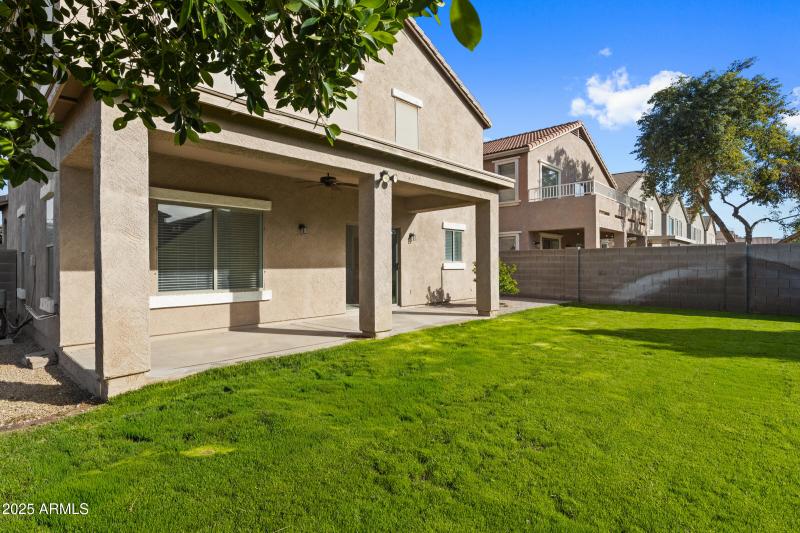 315 E Christopher St-39