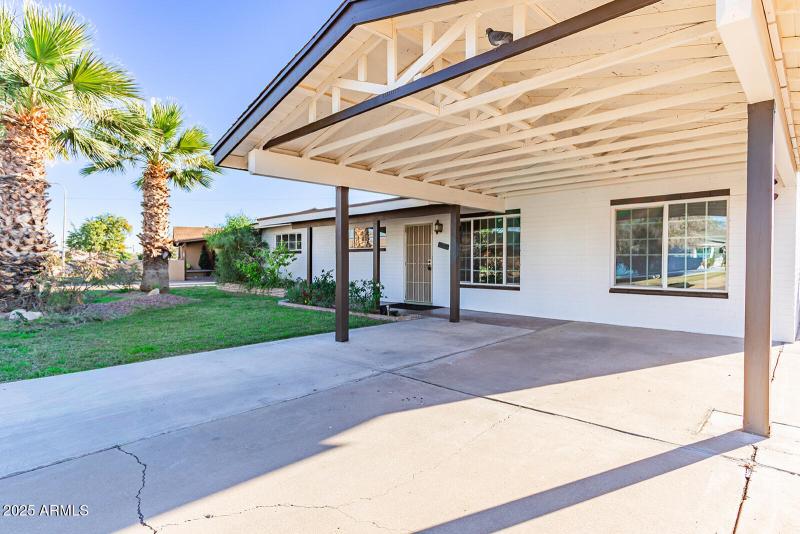 2033 W Palo Verde Dr-3