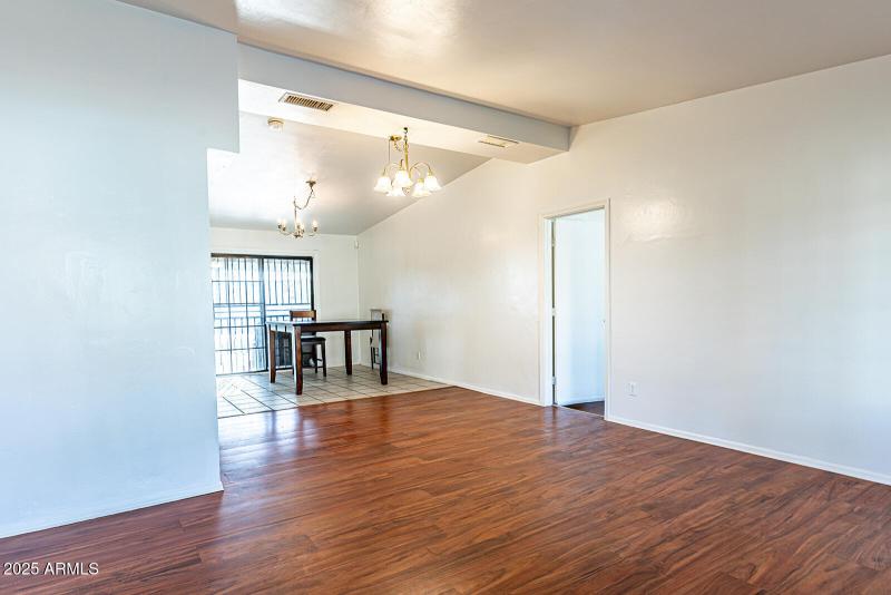 2033 W Palo Verde Dr-5