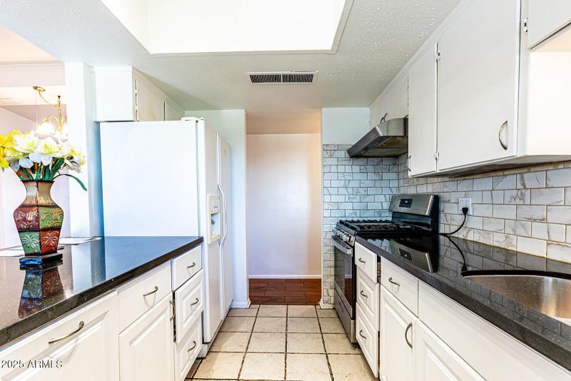 2033 W Palo Verde Dr-12