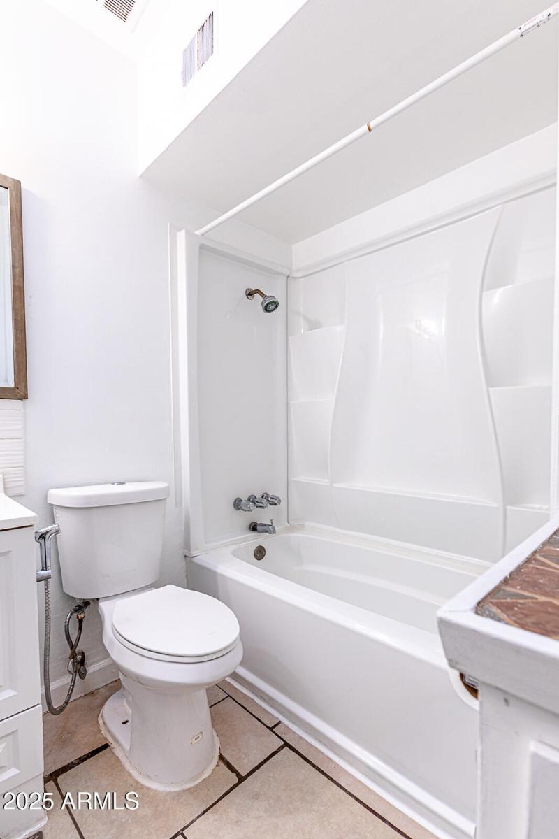 2033 W Palo Verde Dr-21