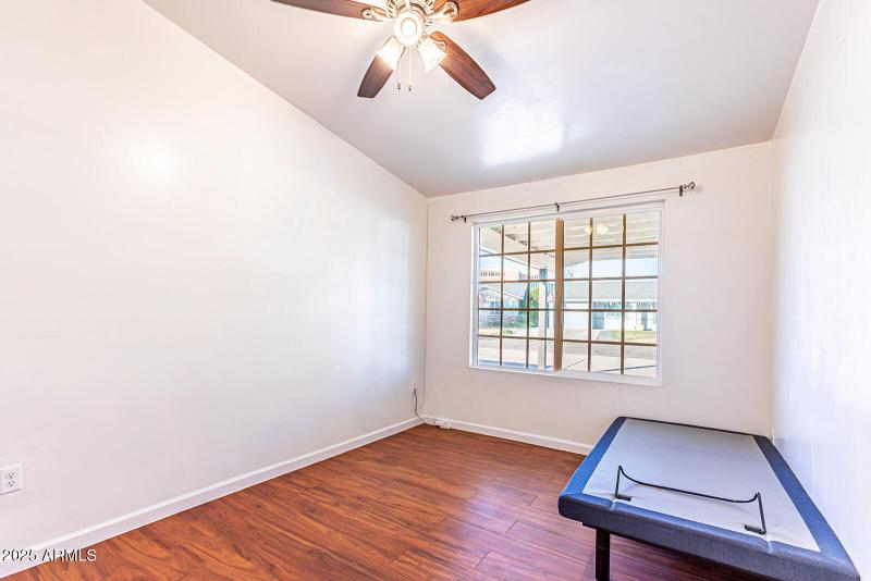 2033 W Palo Verde Dr-14