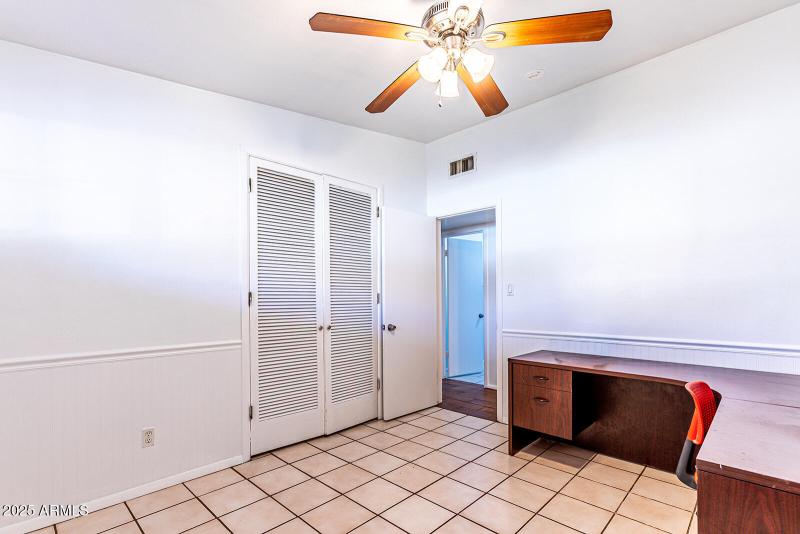 2033 W Palo Verde Dr-18