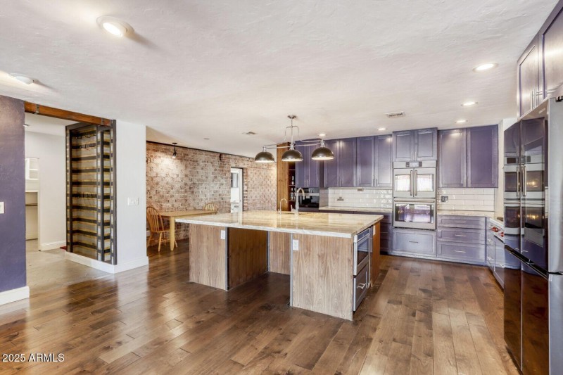 2548 E Turney Ave - Web Quality - 008 -