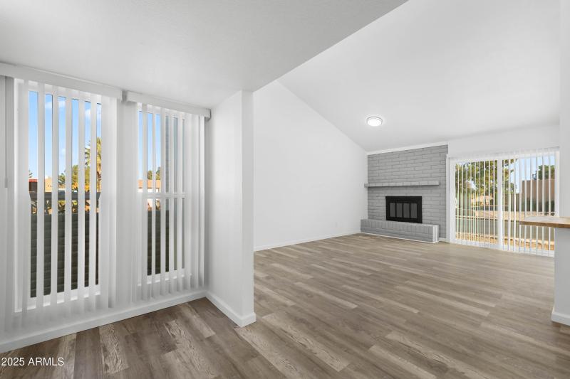 Interior - 248 Meadows Dr-3