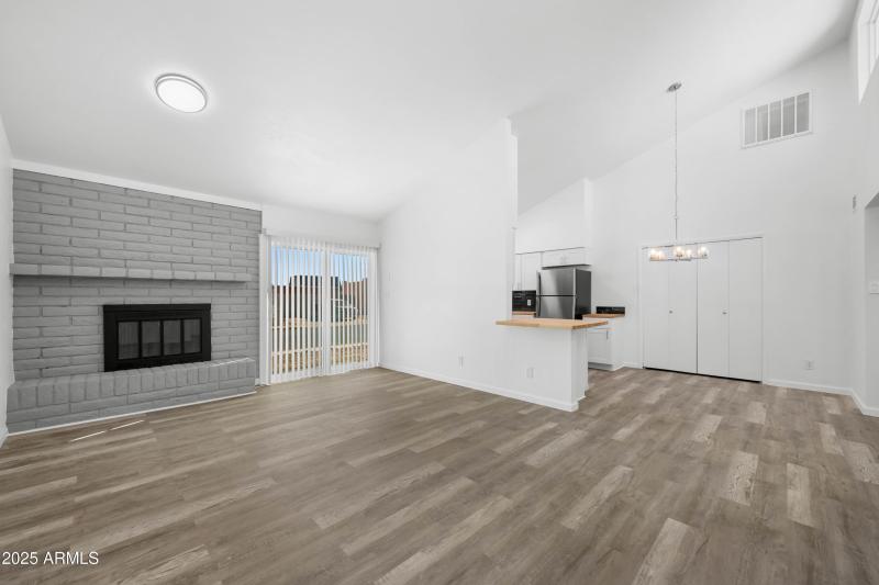 Interior - 248 Meadows Dr-7