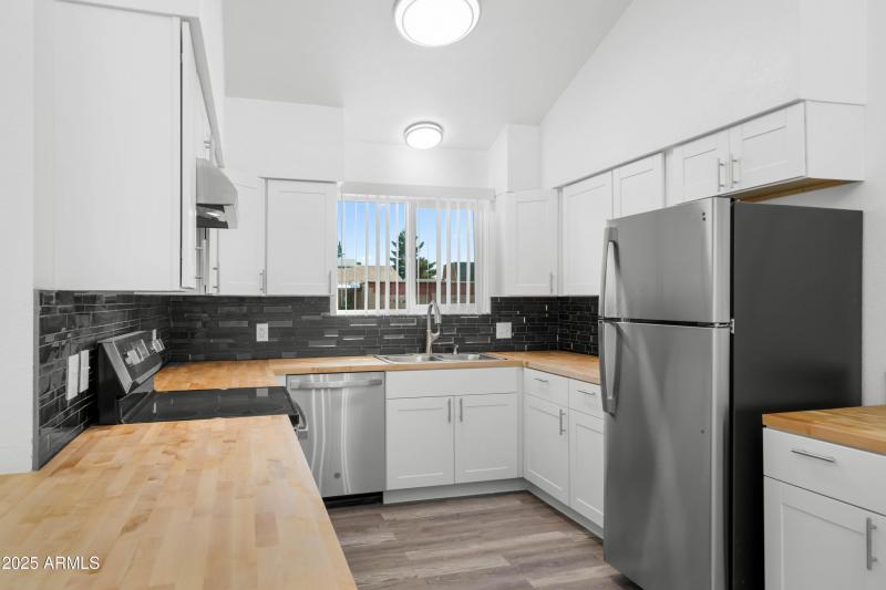 Interior - 248 Meadows Dr-9