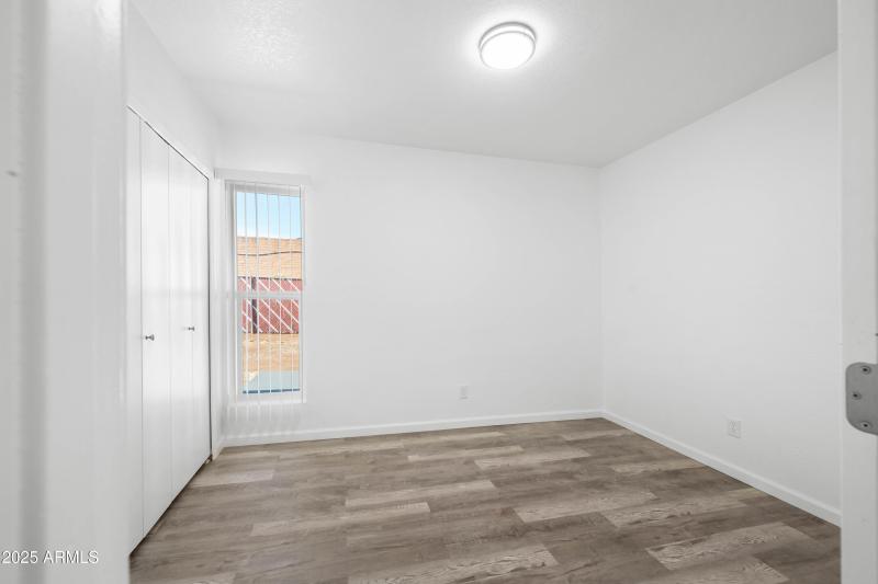 Interior - 248 Meadows Dr-16