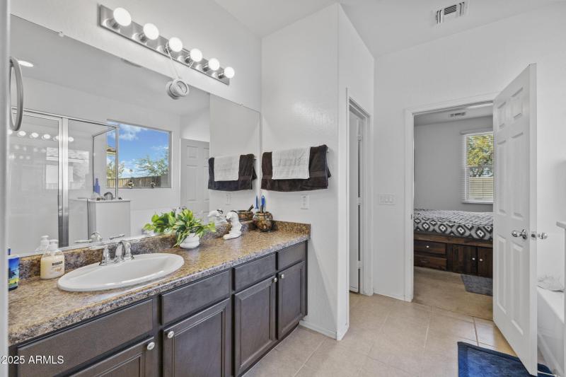 8906 N 102nd Ln Peoria - 323