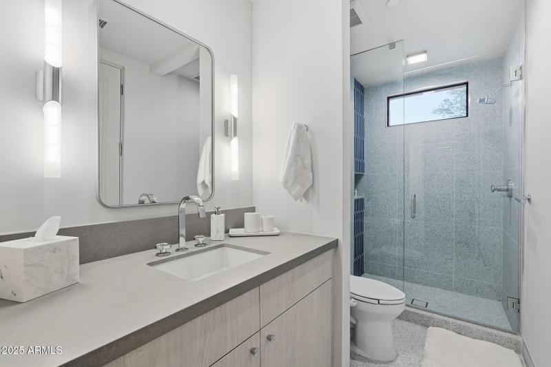 031_Guest Room 2 Ensuite