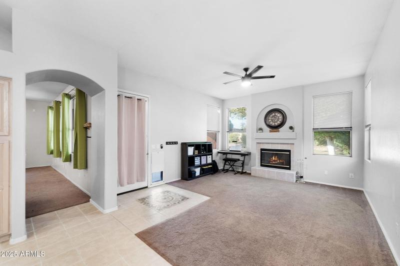 009__3918 E San Pedro Ave