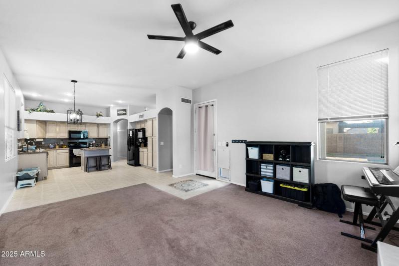 010__3918 E San Pedro Ave