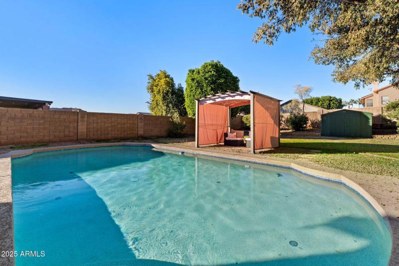 013__3918 E San Pedro Ave