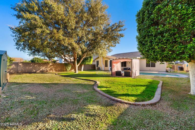 015__3918 E San Pedro Ave