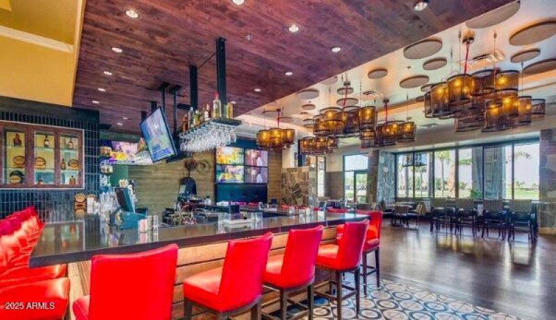 Stone & Barrel Restaurant