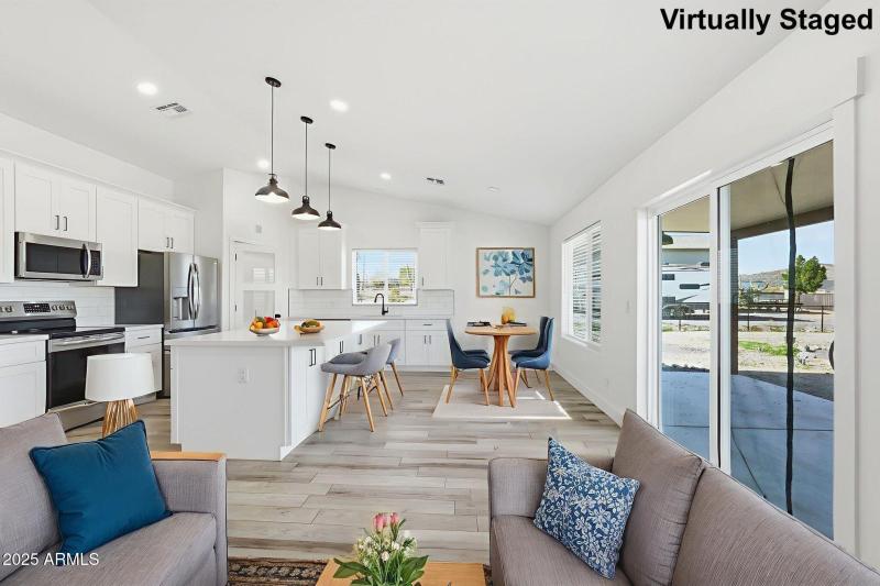 011_ListerPros virtually staged (2)