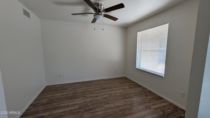 PXL_20251217_182303337