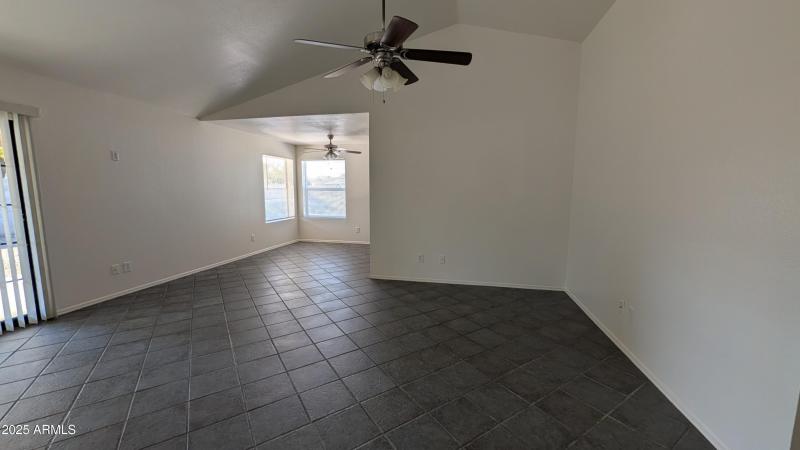 PXL_20251217_182525583