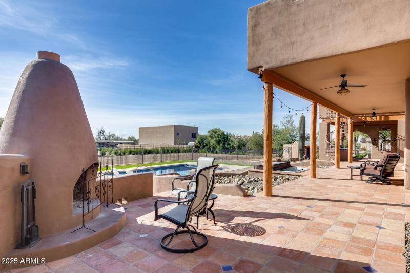 Back Patio / Outdoor Firepit