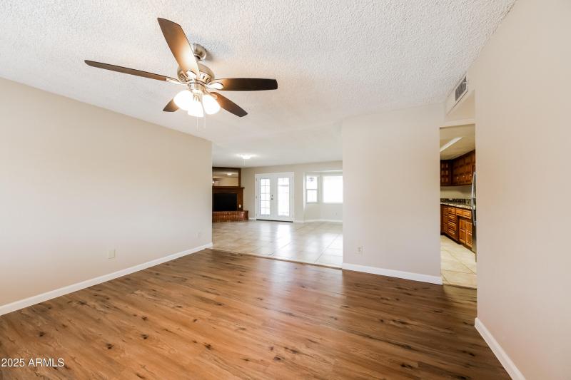 1022929.14248 N 35th St - Living Room_1