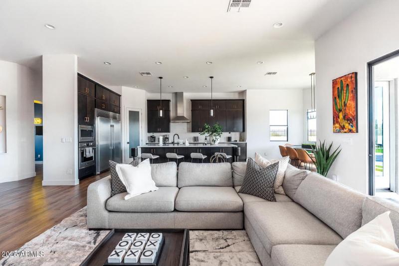 Kitchen white wall 2