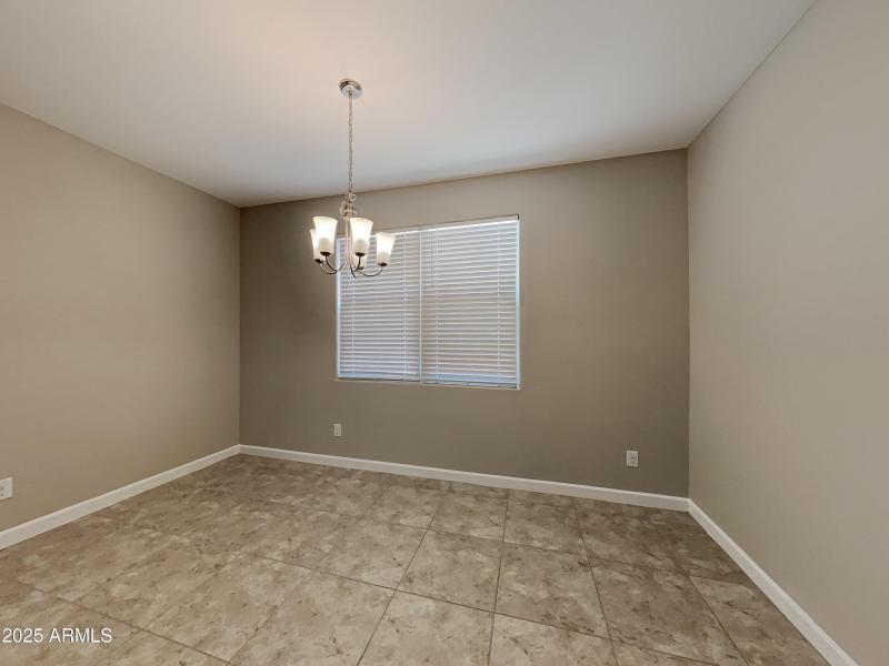 1005998.30388 W Amelia Avenue W_2