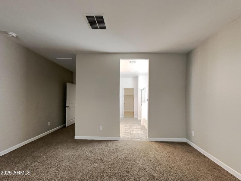 1005998.30388 W Amelia Avenue W_8