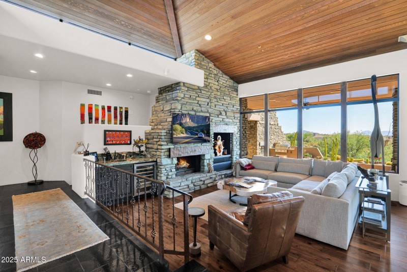 29-web-or-mls-P1349012