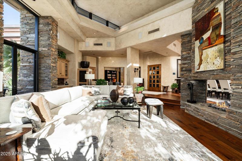 19-27447 N 103rd Way (19 of 77)