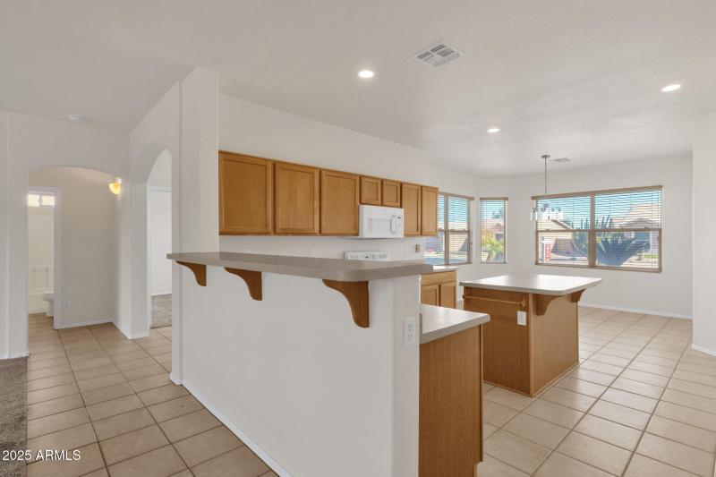 Kitchen Breakfast Bar