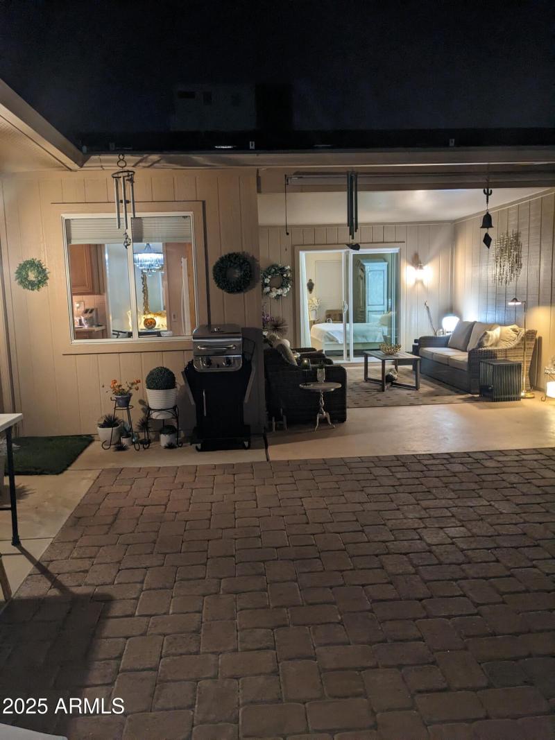 PRIVATE COURTYARD WITH COVER PATIO