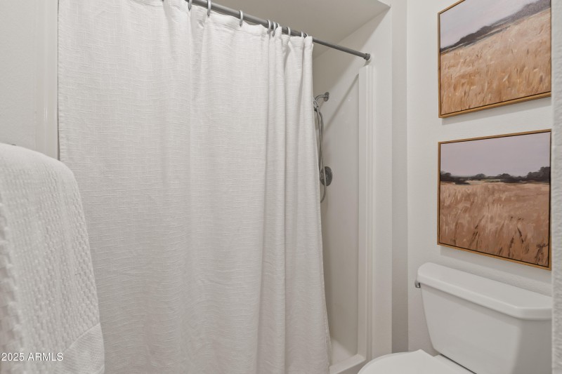 Bathroom with Tub/Shower Combination