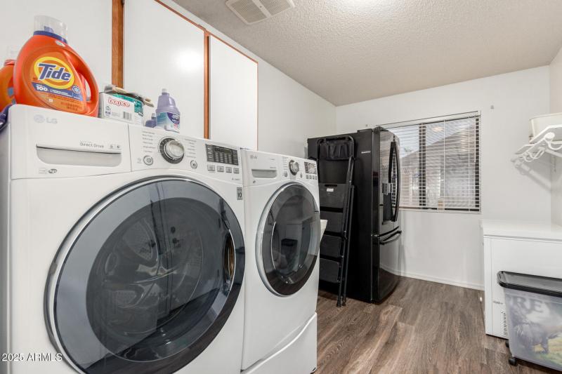 Oversized Luandry Room